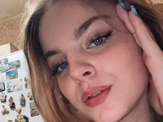 EmmaCramery show pussy jasmin