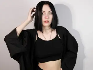 LauraWeiss pics show live